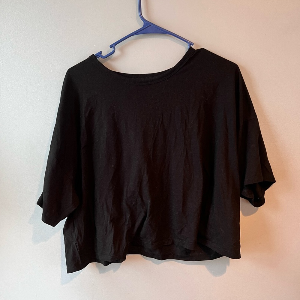 Athletic tee